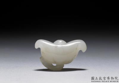 图片[3]-Jade pei pendant in the shape of a water chestnut, Qing dynasty (1644-1911)-China Archive